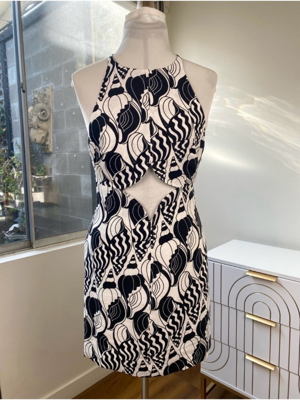 FARM Rio NWT Seashell Serenade Linen Cut Out Mini Dress in Black Ivory, Size L - Picture 4 of 15